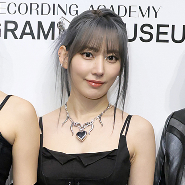 宮脇咲良の画像